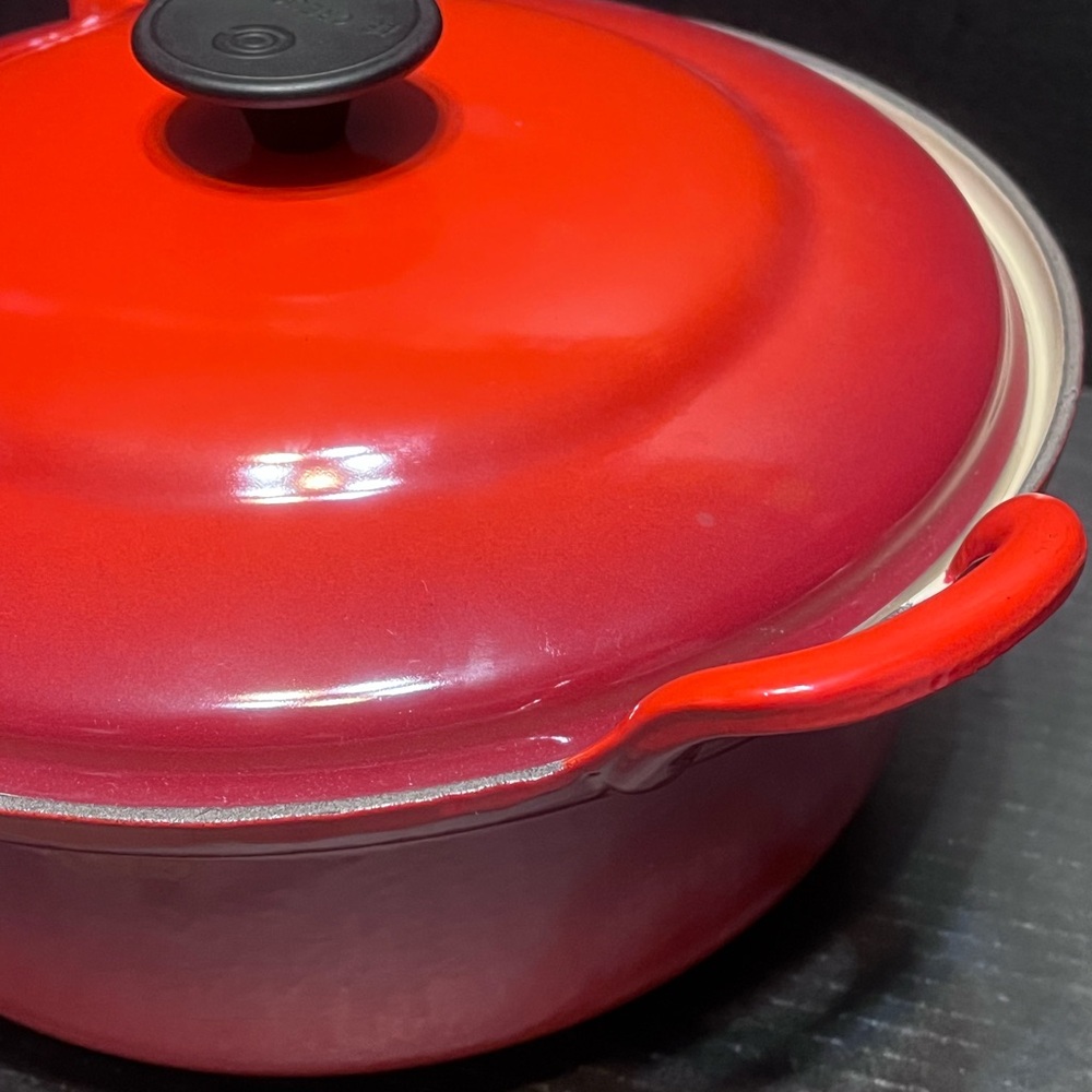 LE CREUSET 28 FRANCE RED CAST IRON ENAMEL DUTCH OVEN W/ LID Vintage - Picture 11 of 16